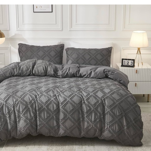 Gray Bedding Set - Picture 2 of 2